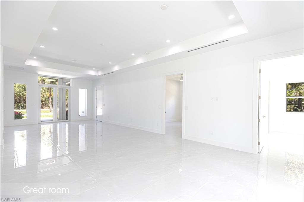 3802 30th Ave SE, Naples, FL 34117-4