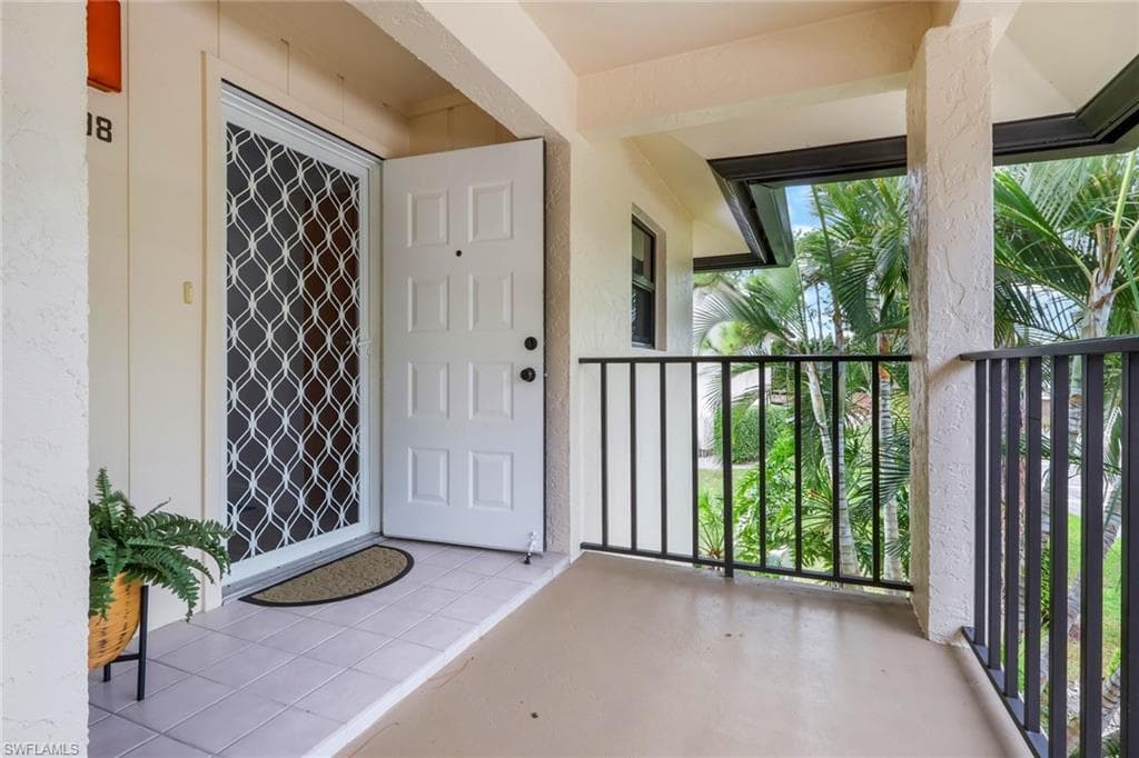 4955 Pepper Cir B208, Naples, FL 34113-22