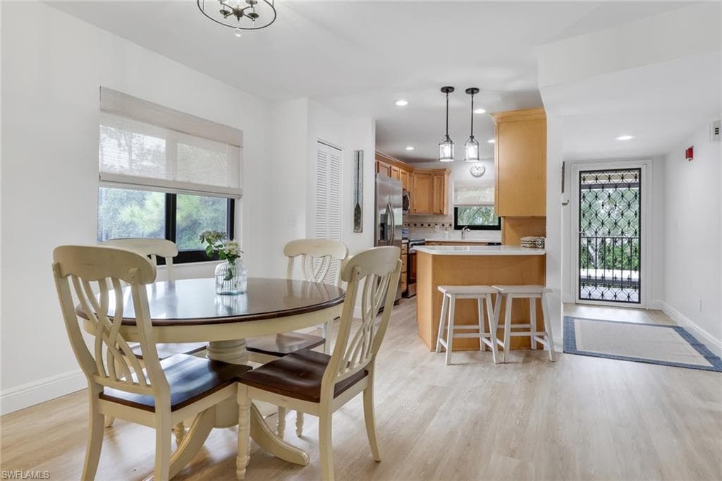 4955 Pepper Cir B208, Naples, FL 34113-6