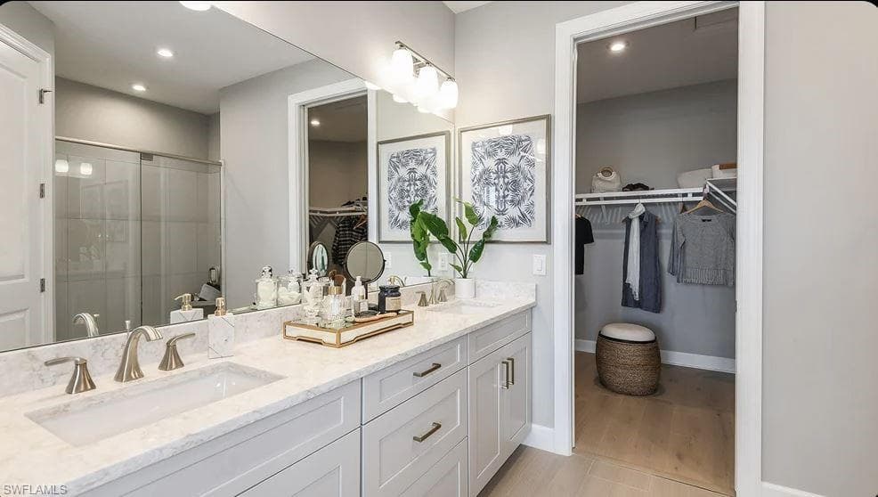 15689 Gavello St, Naples, FL 34114-16