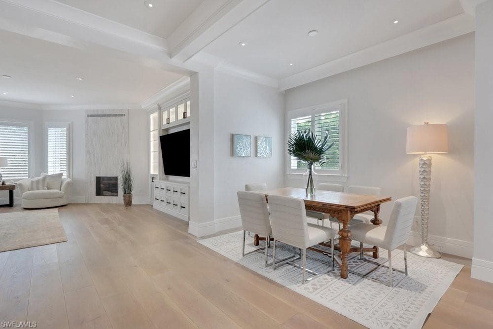 678 Katemore Ln, Naples, FL 34108-13