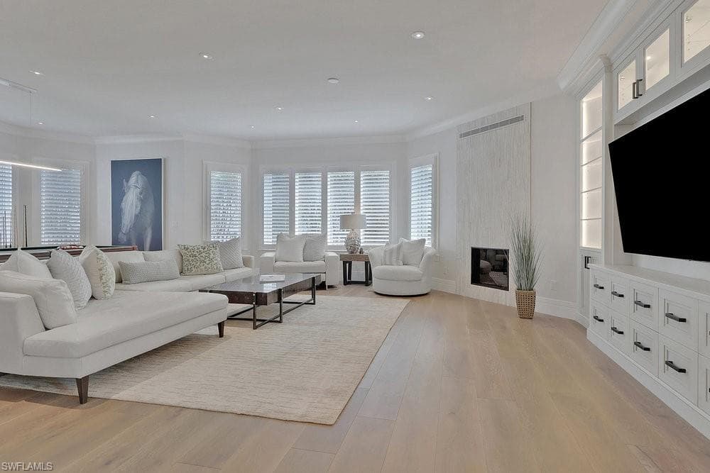 678 Katemore Ln, Naples, FL 34108-18