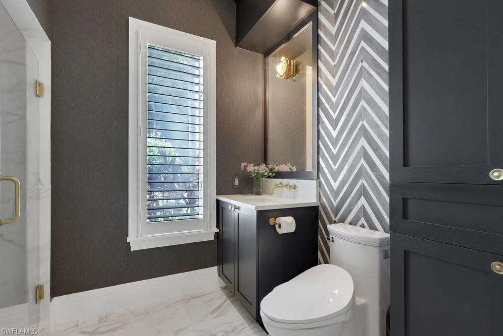 678 Katemore Ln, Naples, FL 34108-22