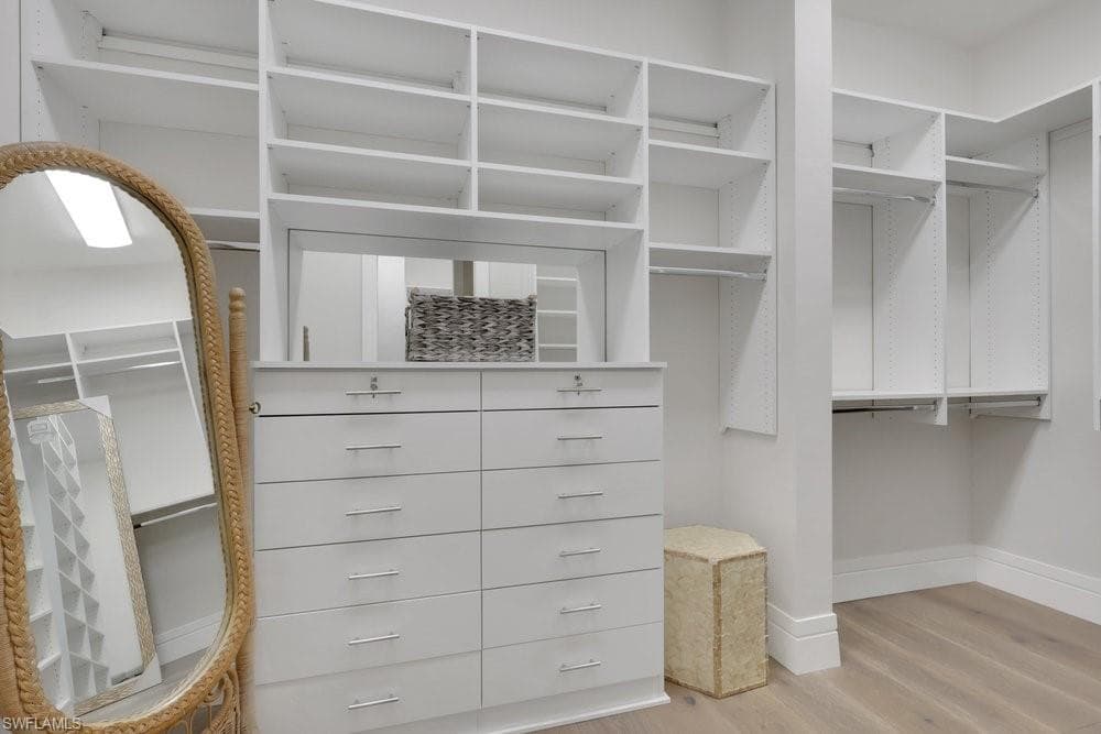 678 Katemore Ln, Naples, FL 34108-27