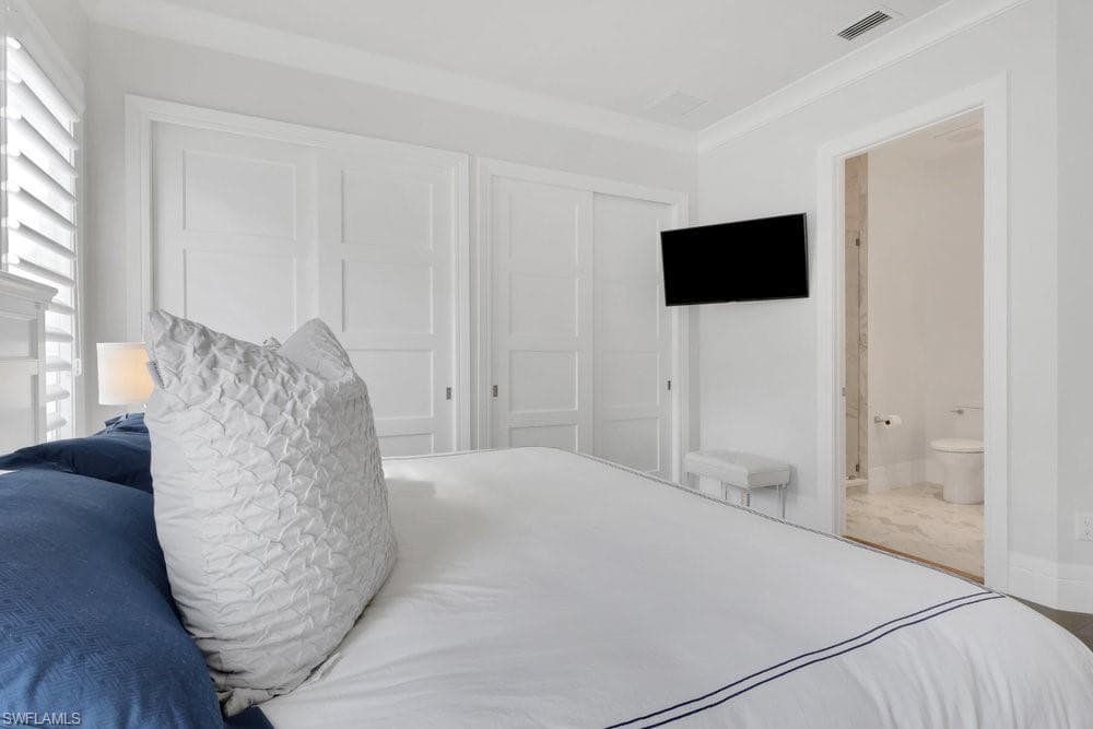 678 Katemore Ln, Naples, FL 34108-30