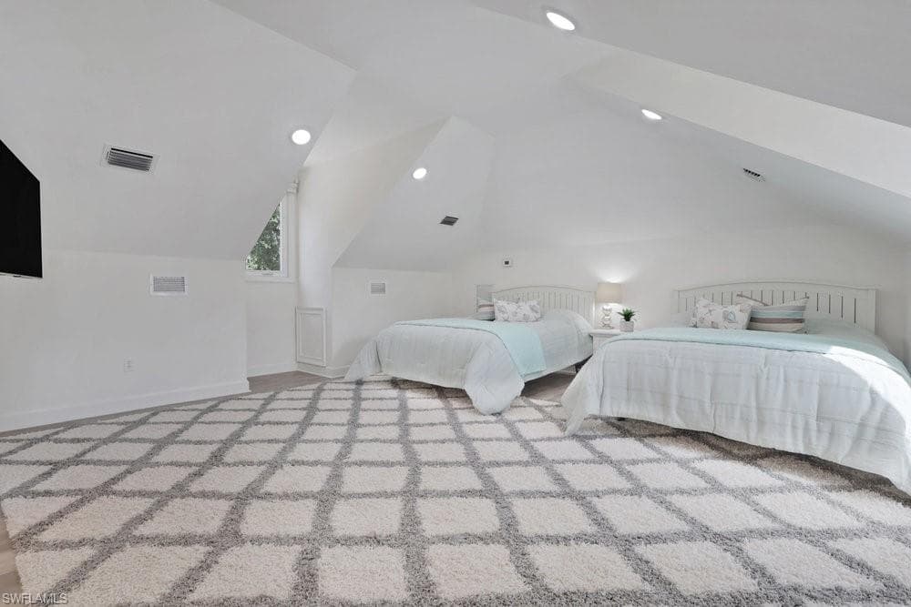 678 Katemore Ln, Naples, FL 34108-37