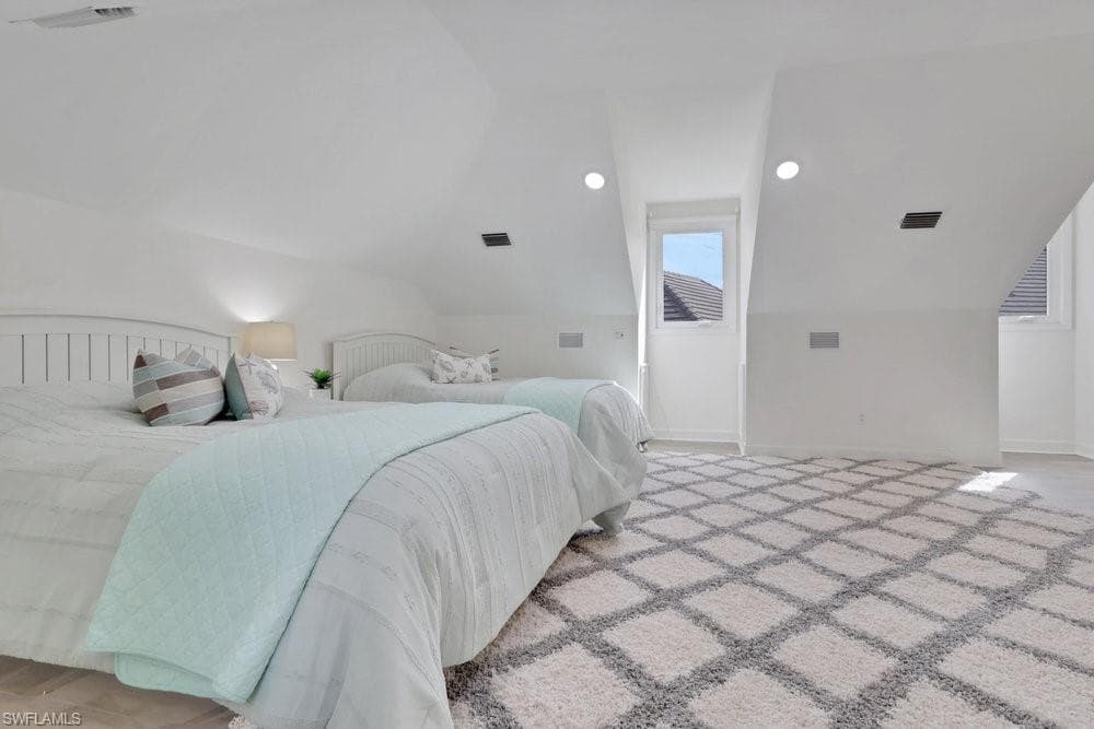 678 Katemore Ln, Naples, FL 34108-38