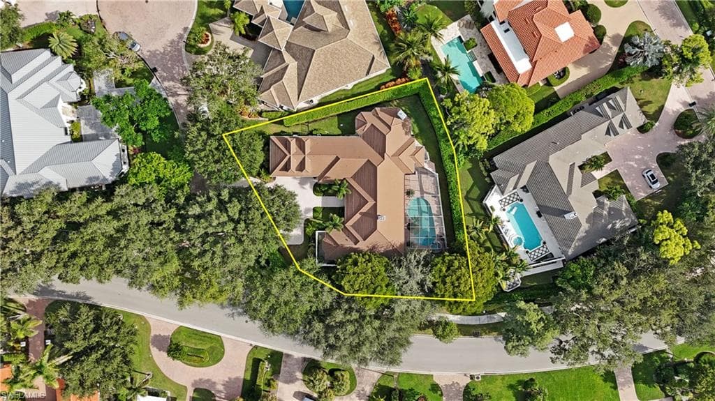 678 Katemore Ln, Naples, FL 34108-46