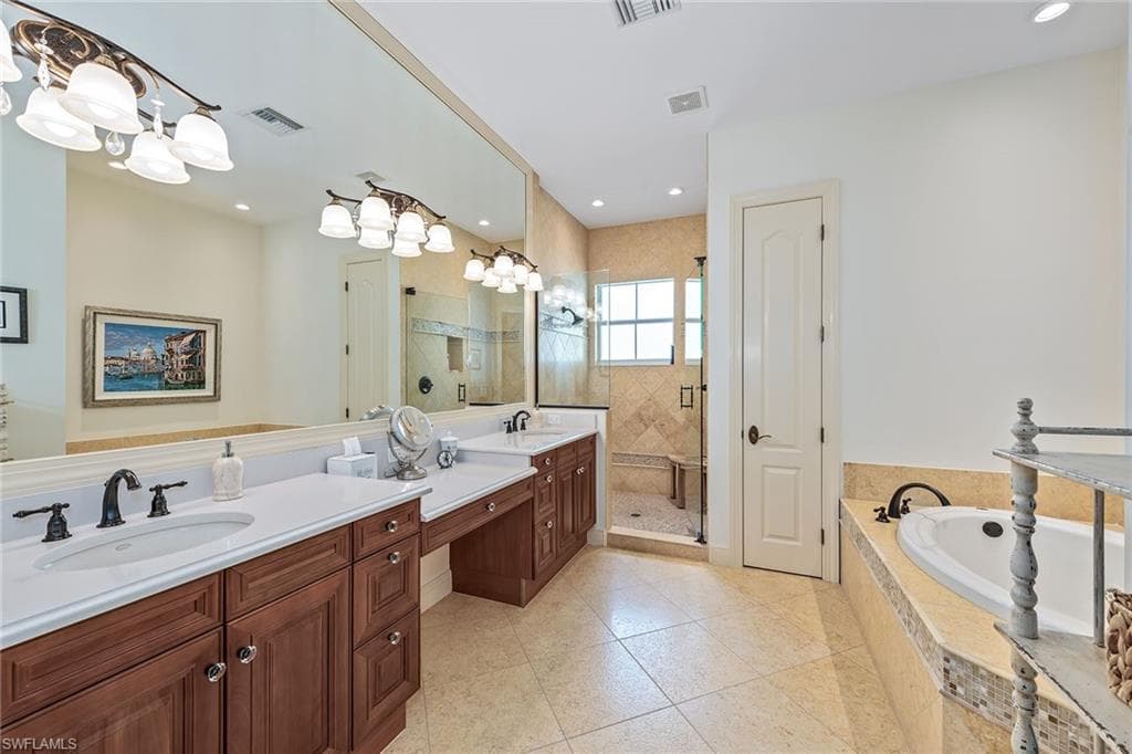 537 Avellino Isles Cir 201, Naples, FL 34119-17