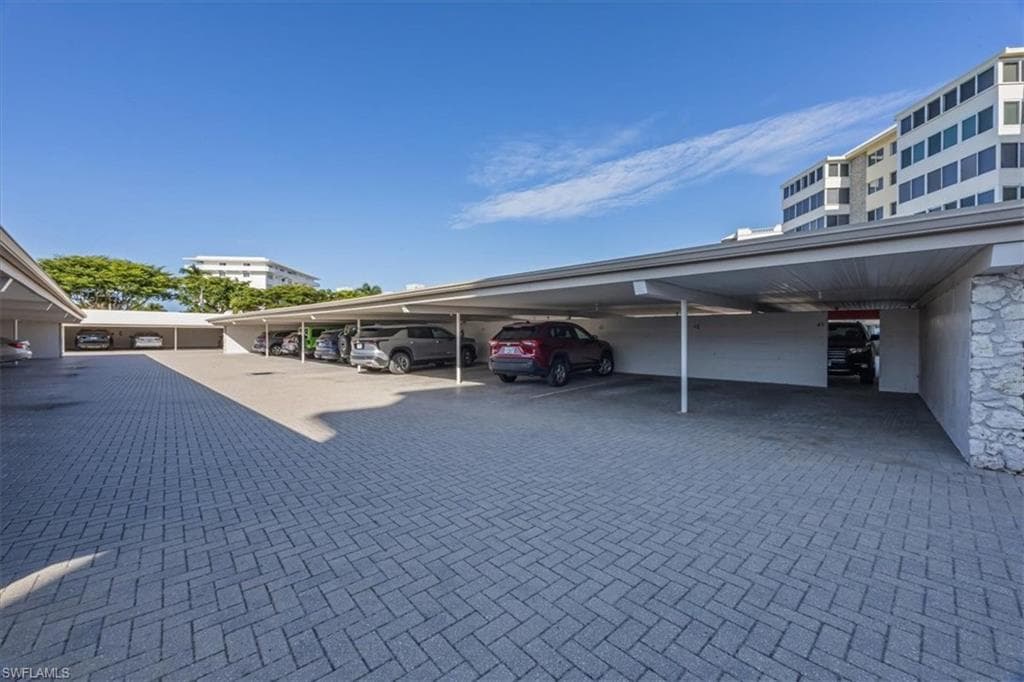 3410 Gulf Shore Blvd N 302, Naples, FL 34103-13