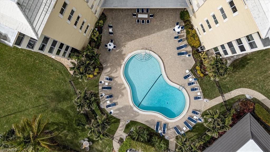 3410 Gulf Shore Blvd N 302, Naples, FL 34103-15