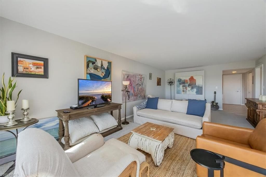 3410 Gulf Shore Blvd N 302, Naples, FL 34103-3