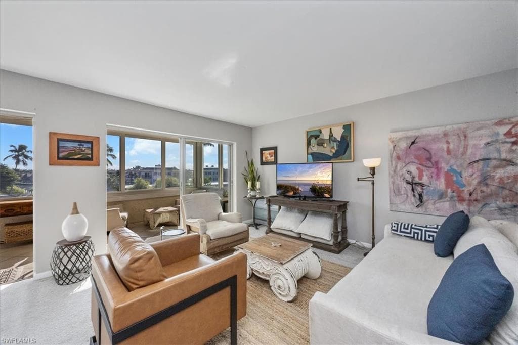 3410 Gulf Shore Blvd N 302, Naples, FL 34103-4