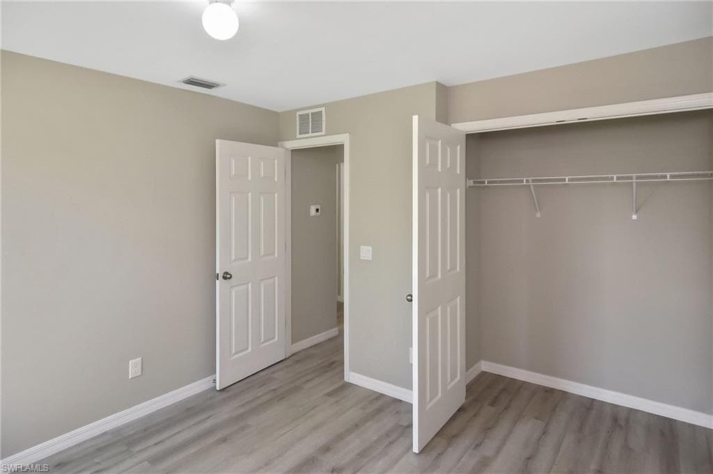 902 Lytle St E, Lehigh Acres, FL 33974-11