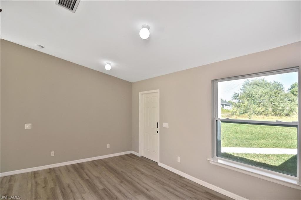 902 Lytle St E, Lehigh Acres, FL 33974-16