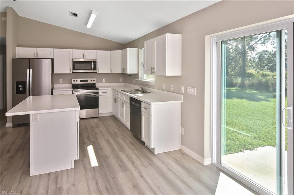 902 Lytle St E, Lehigh Acres, FL 33974-25