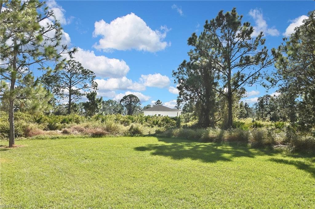 902 Lytle St E, Lehigh Acres, FL 33974-33