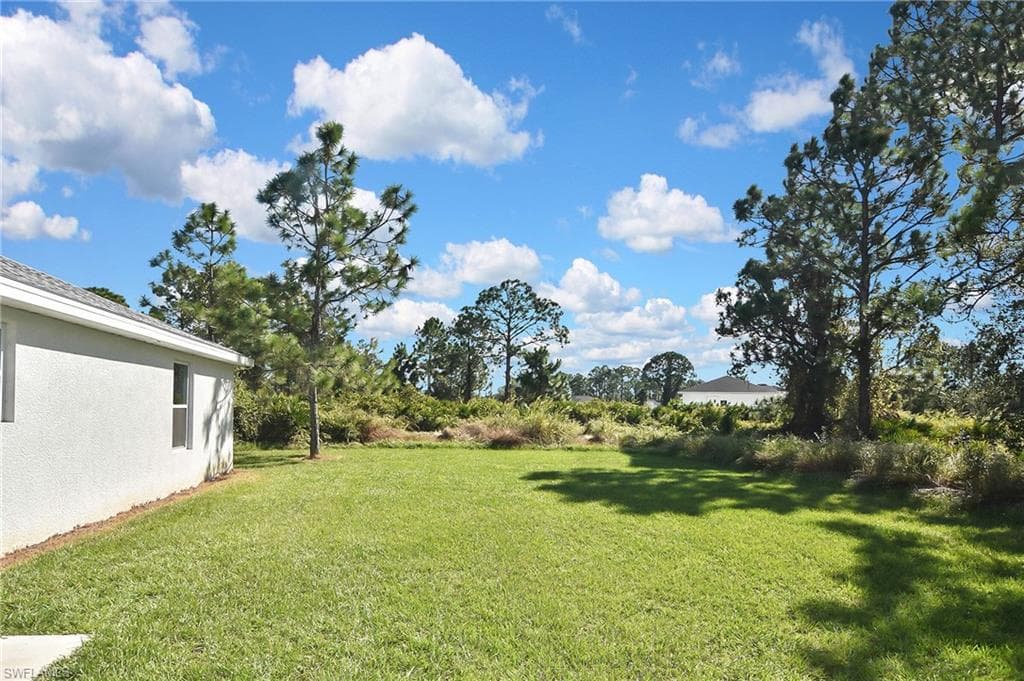 902 Lytle St E, Lehigh Acres, FL 33974-34