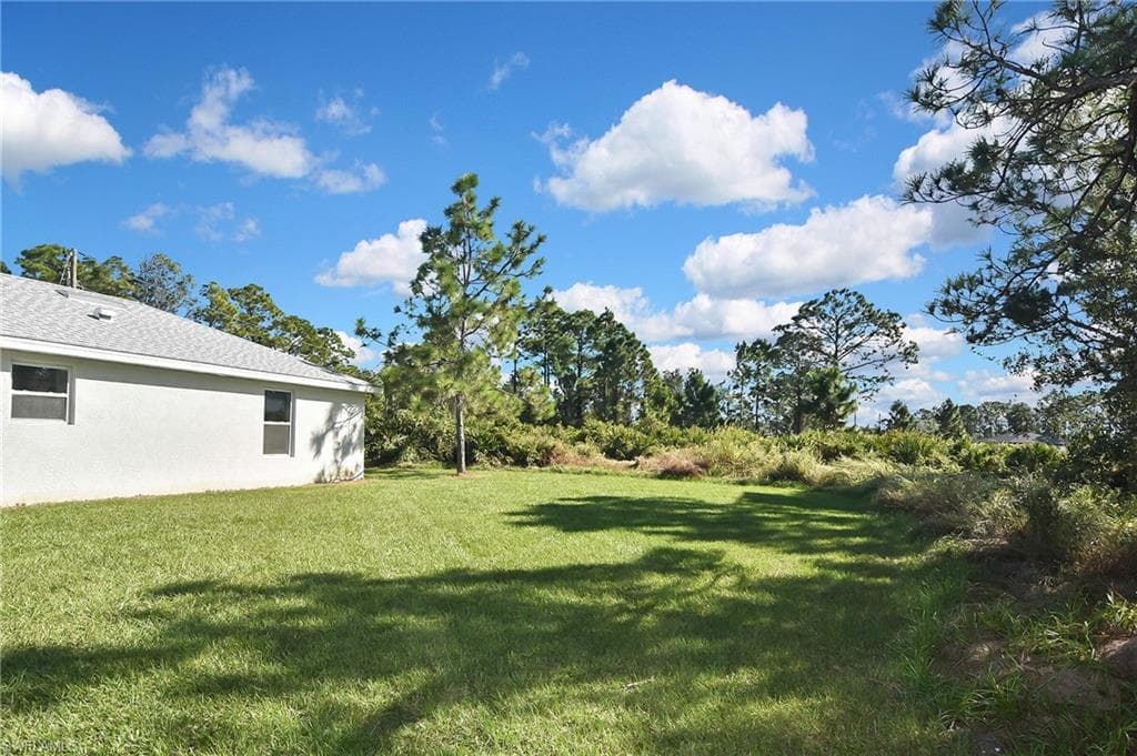 902 Lytle St E, Lehigh Acres, FL 33974-35