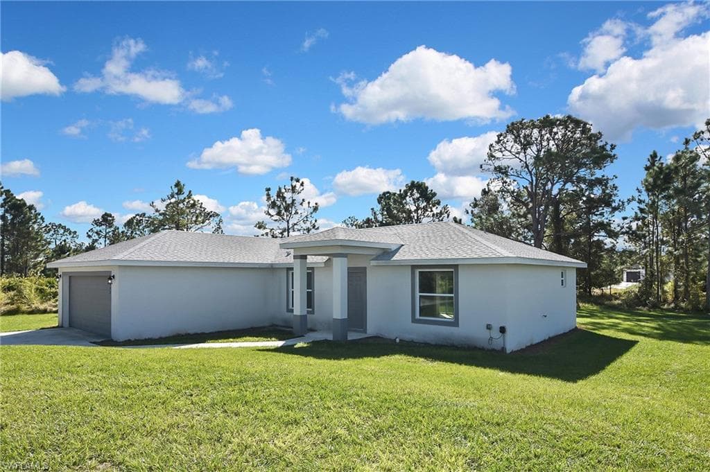 902 Lytle St E, Lehigh Acres, FL 33974-2