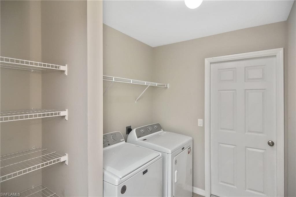 902 Lytle St E, Lehigh Acres, FL 33974-7