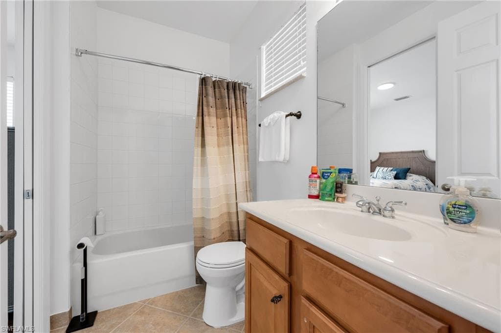 6514 Marbella Dr, Naples, FL 34105-18