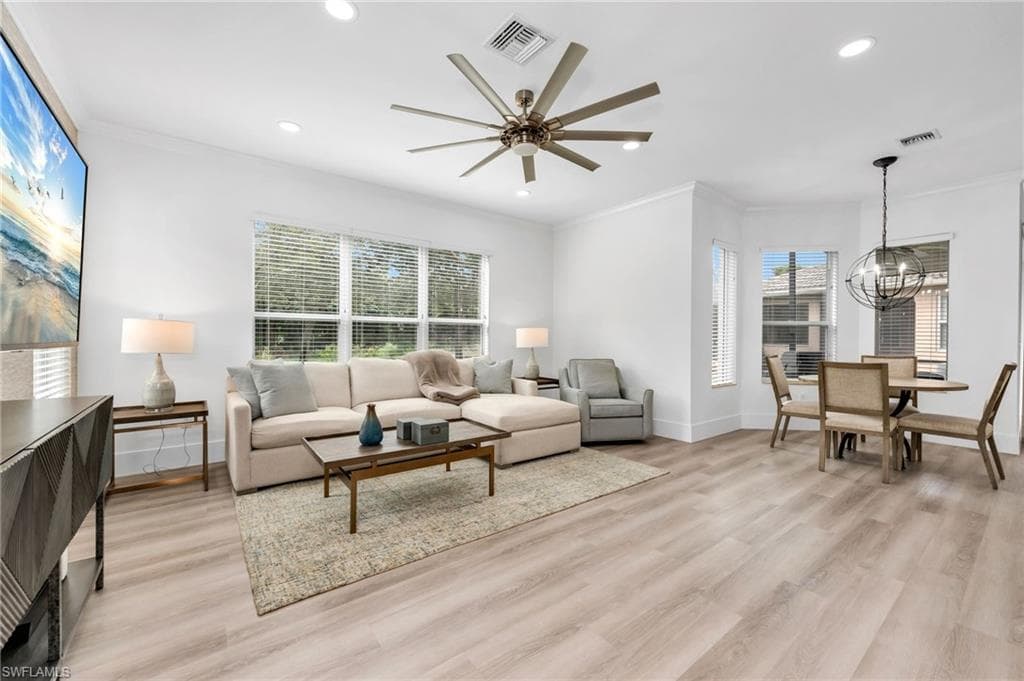 6514 Marbella Dr, Naples, FL 34105-5