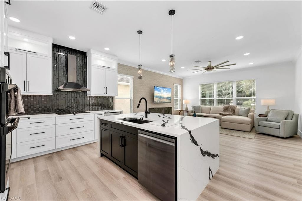 6514 Marbella Dr, Naples, FL 34105-6