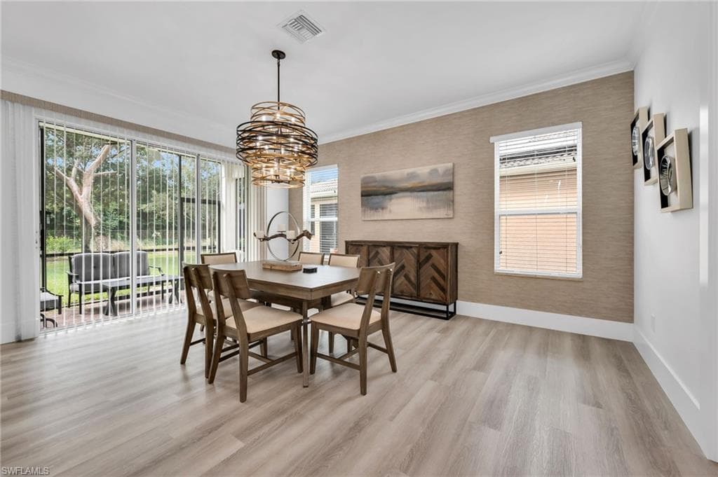 6514 Marbella Dr, Naples, FL 34105-7