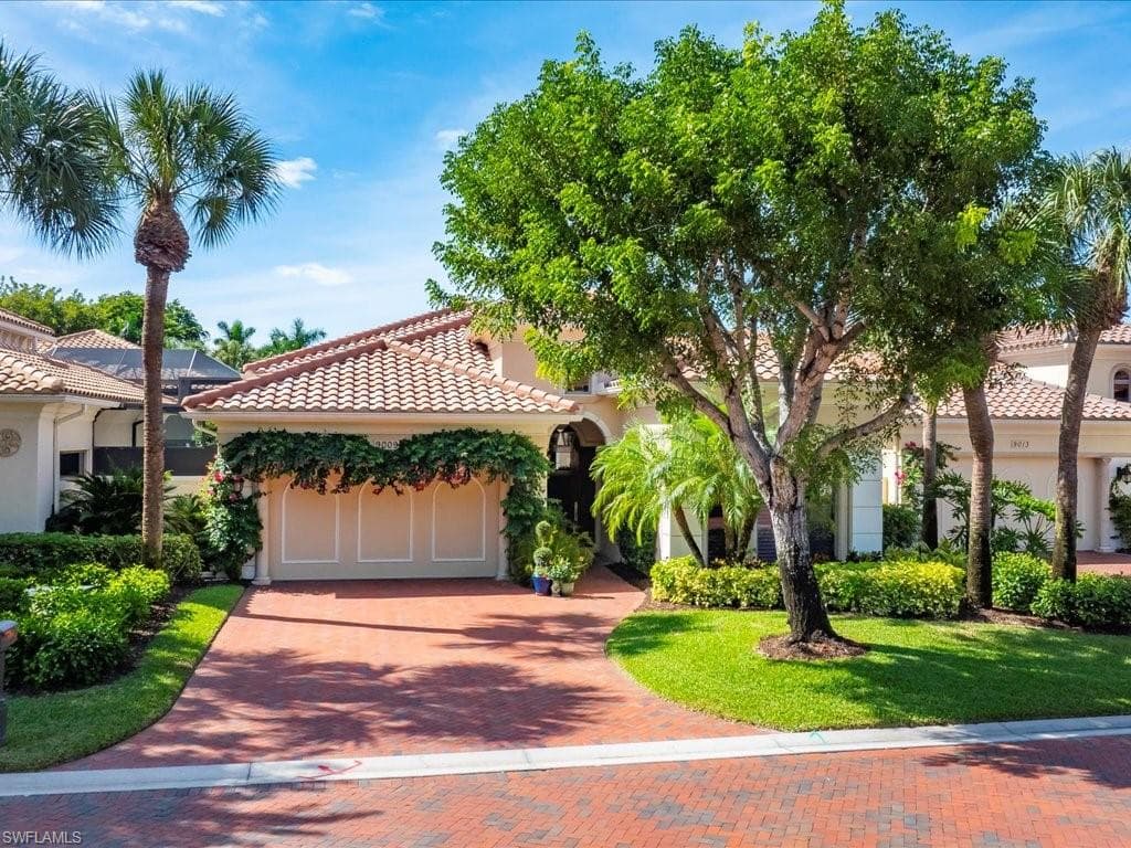 9009 Terranova Dr, Naples, FL 34109-13
