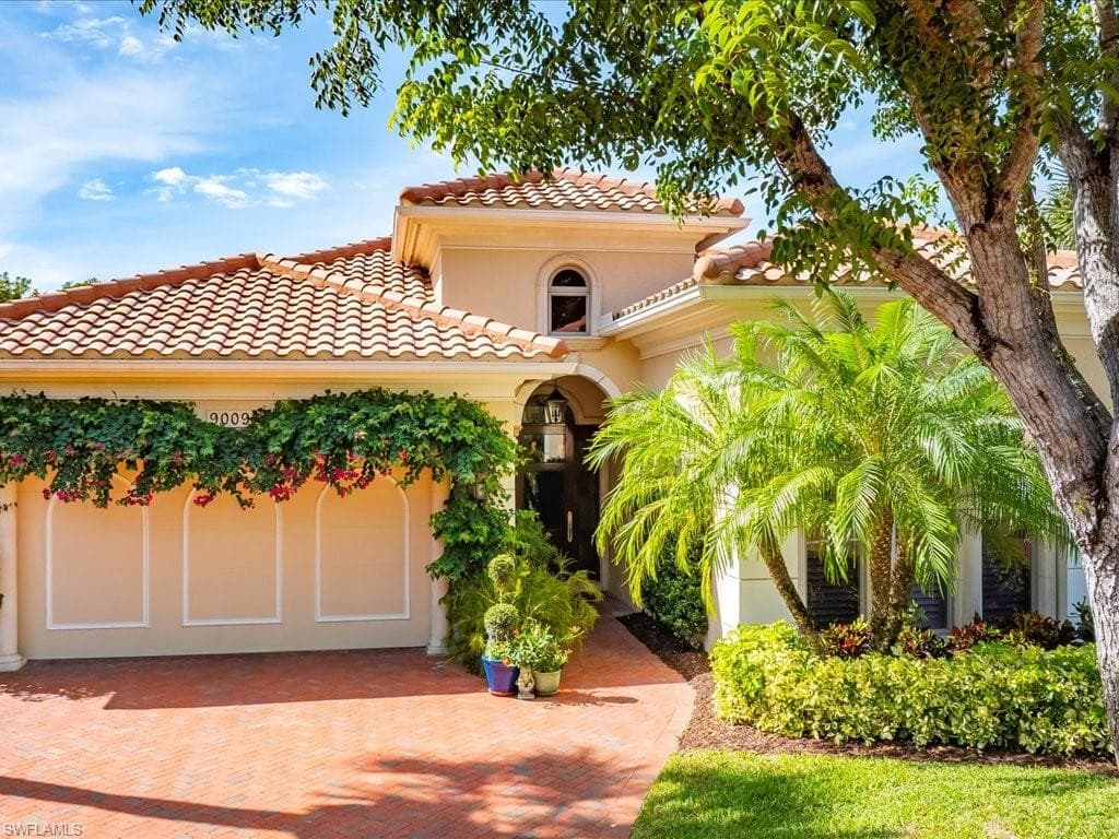 9009 Terranova Dr, Naples, FL 34109-15