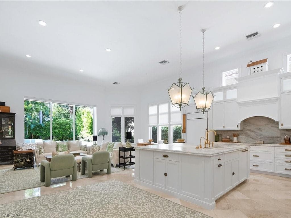 9009 Terranova Dr, Naples, FL 34109-20