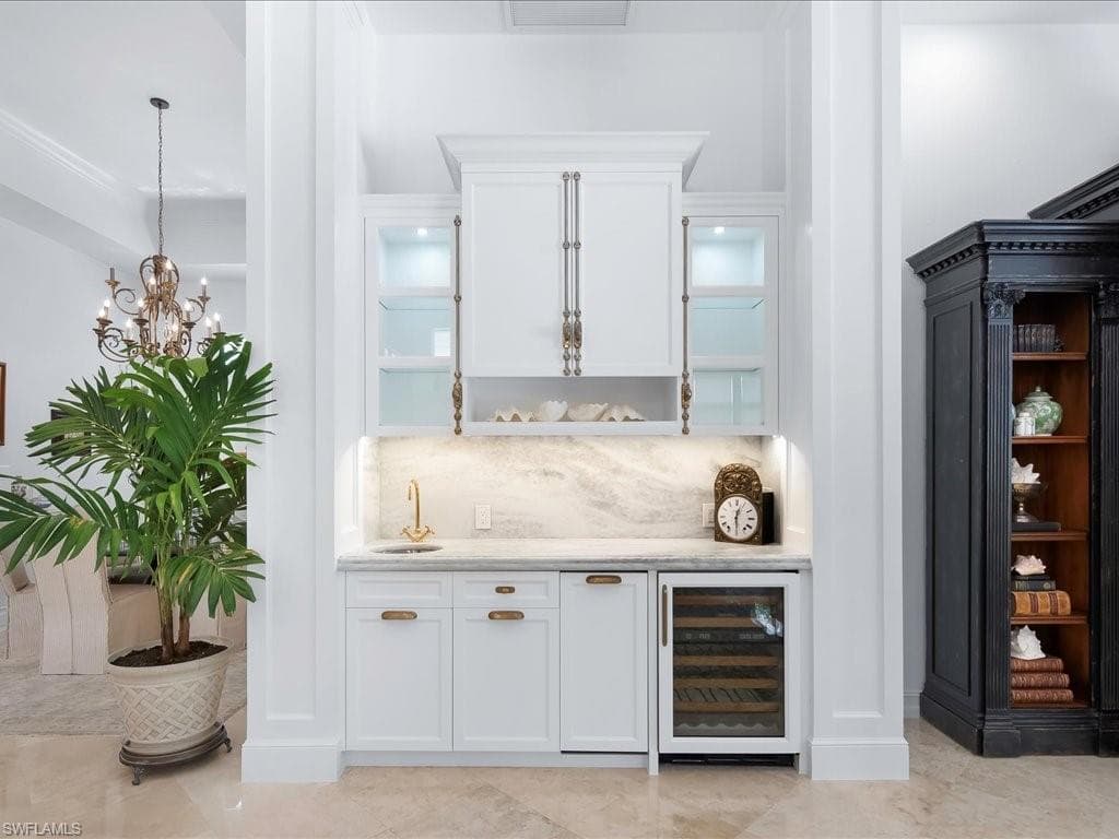 9009 Terranova Dr, Naples, FL 34109-24