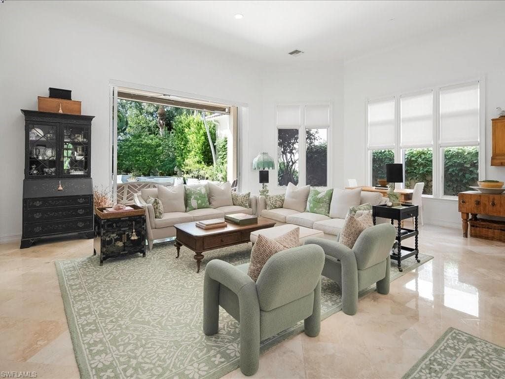 9009 Terranova Dr, Naples, FL 34109-25