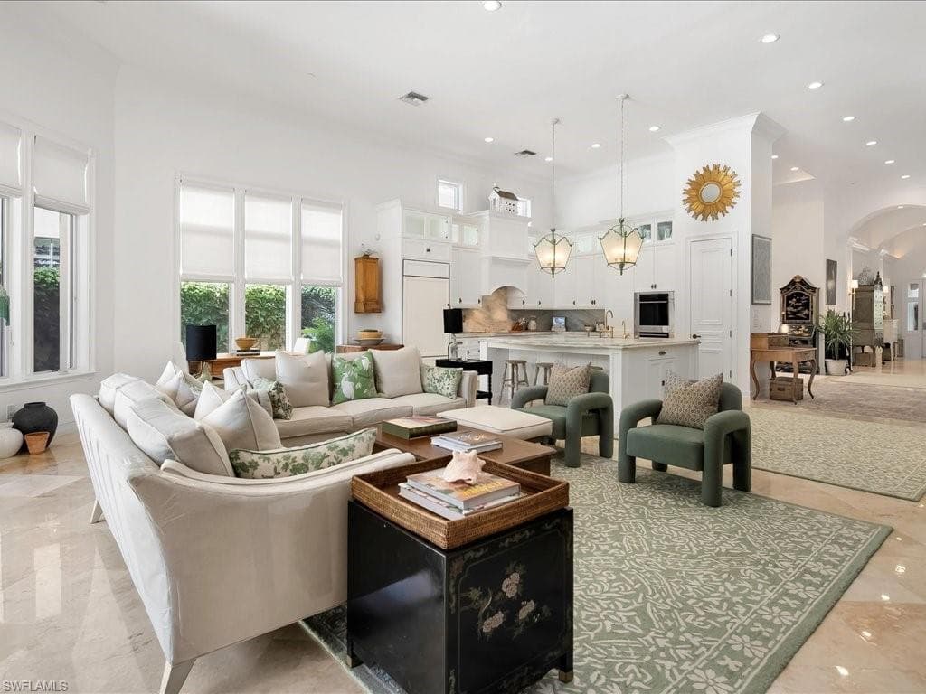 9009 Terranova Dr, Naples, FL 34109-27