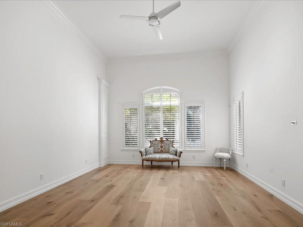 9009 Terranova Dr, Naples, FL 34109-29