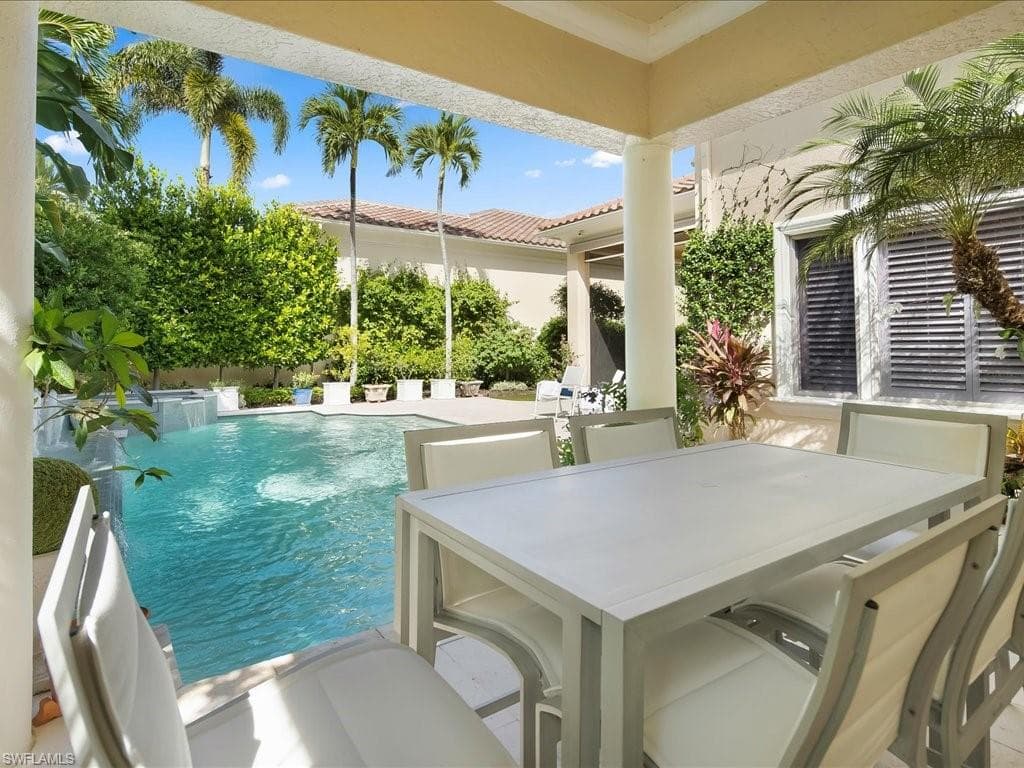 9009 Terranova Dr, Naples, FL 34109-44