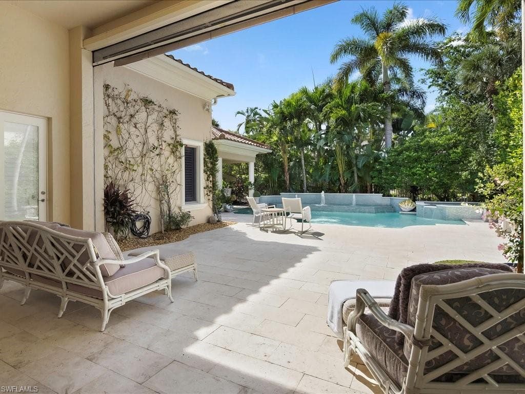 9009 Terranova Dr, Naples, FL 34109-46