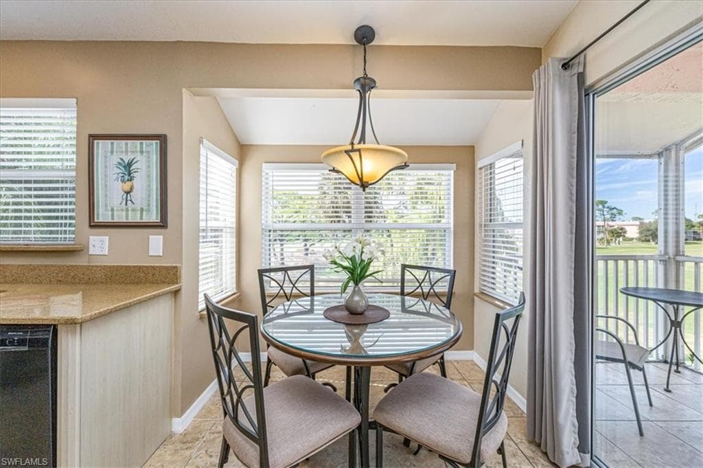 940 Woodshire Ln M1, Naples, FL 34105-12