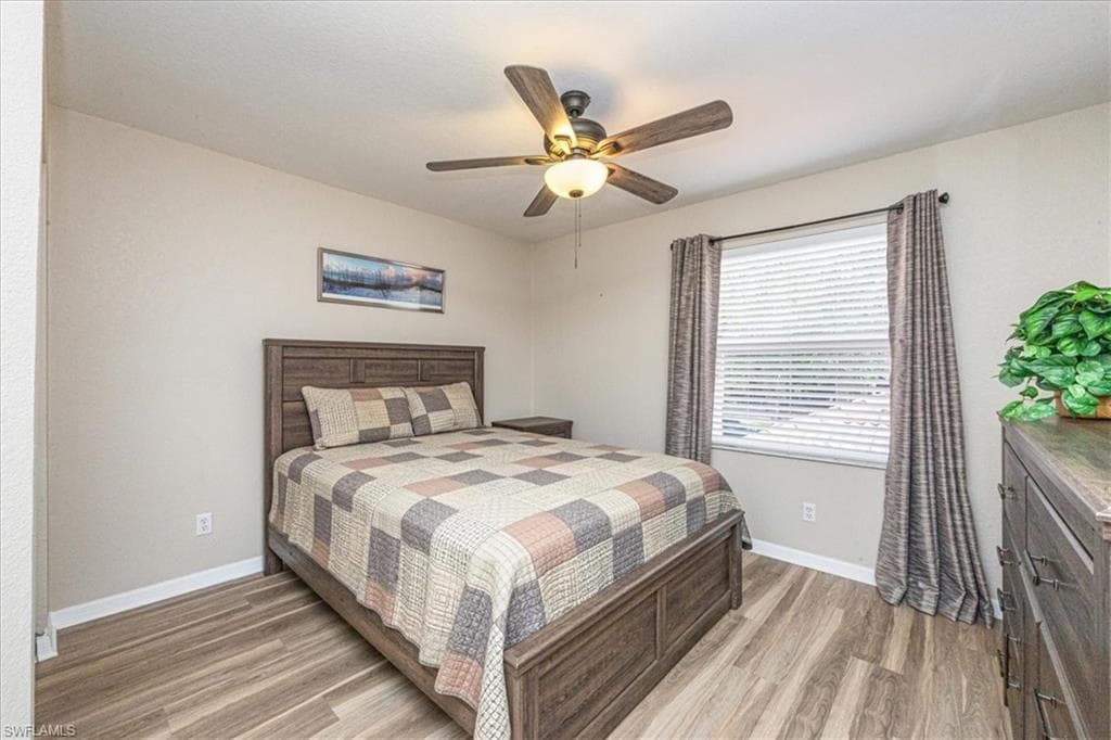 940 Woodshire Ln M1, Naples, FL 34105-16