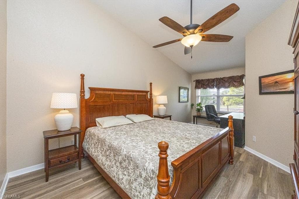 940 Woodshire Ln M1, Naples, FL 34105-18