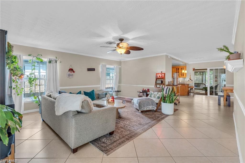 726 109th Ave N, Naples, FL 34108-38