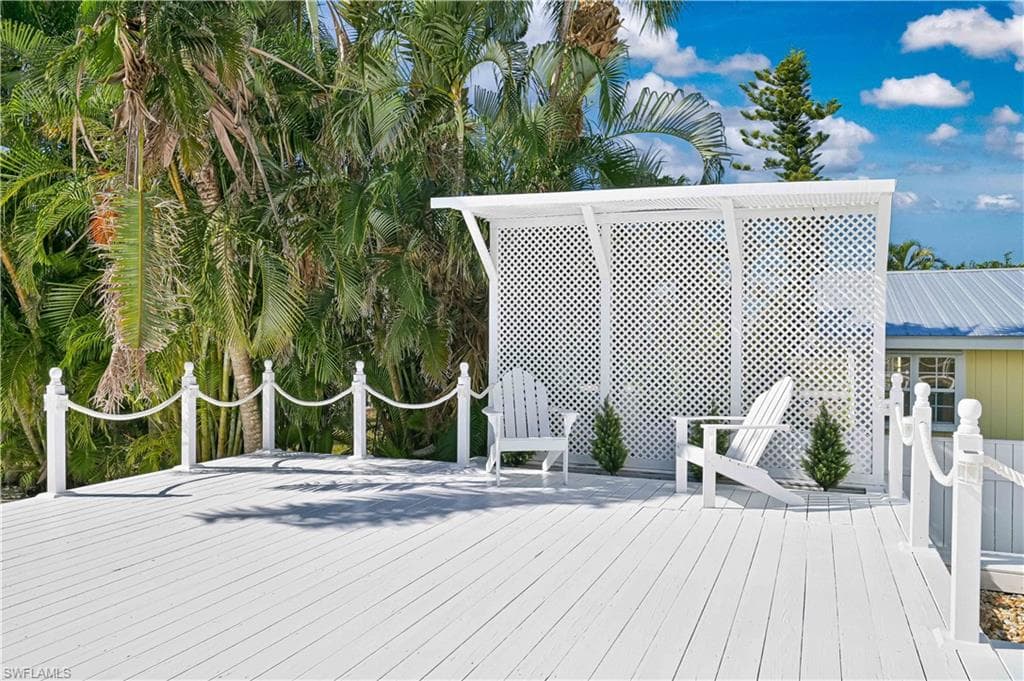 16763 Seagull Bay Ct, Bokeelia, FL 33922-8