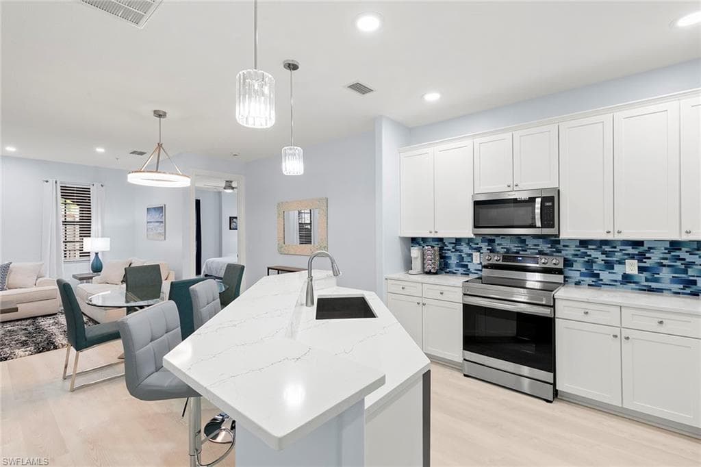 9110 Capistrano St S 8402, Naples, FL 34113-9