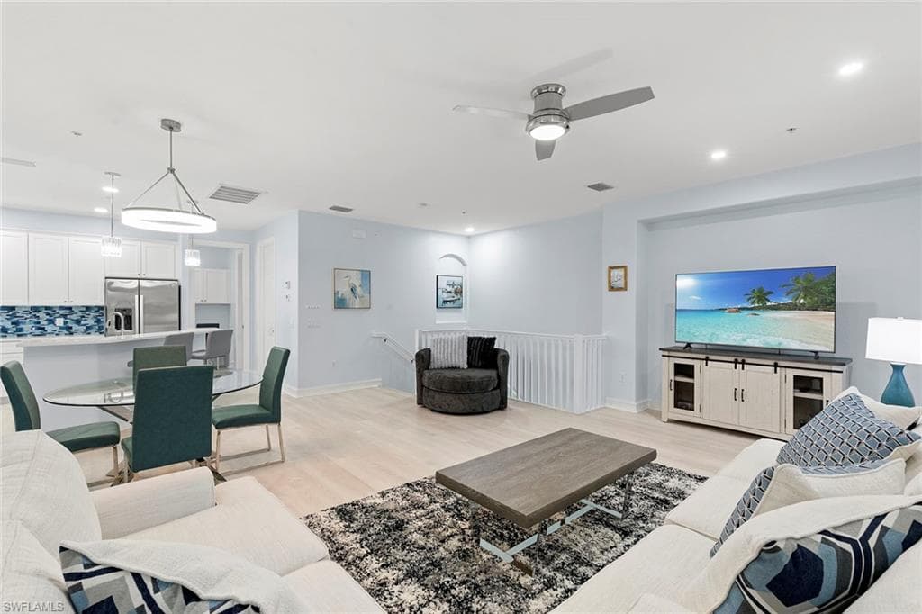 9110 Capistrano St S 8402, Naples, FL 34113-5