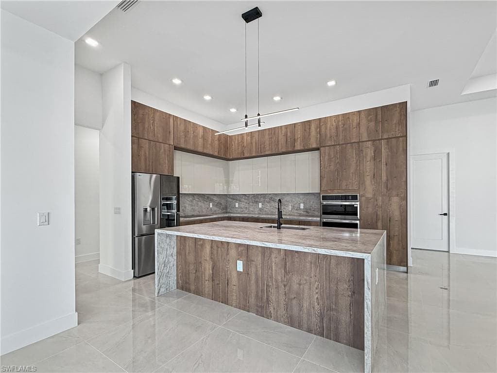 5405 25th Ct, Cape Coral, FL 33914-9