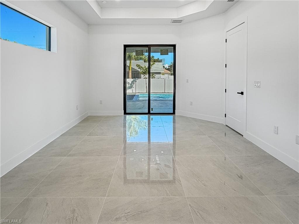 5405 25th Ct, Cape Coral, FL 33914-14