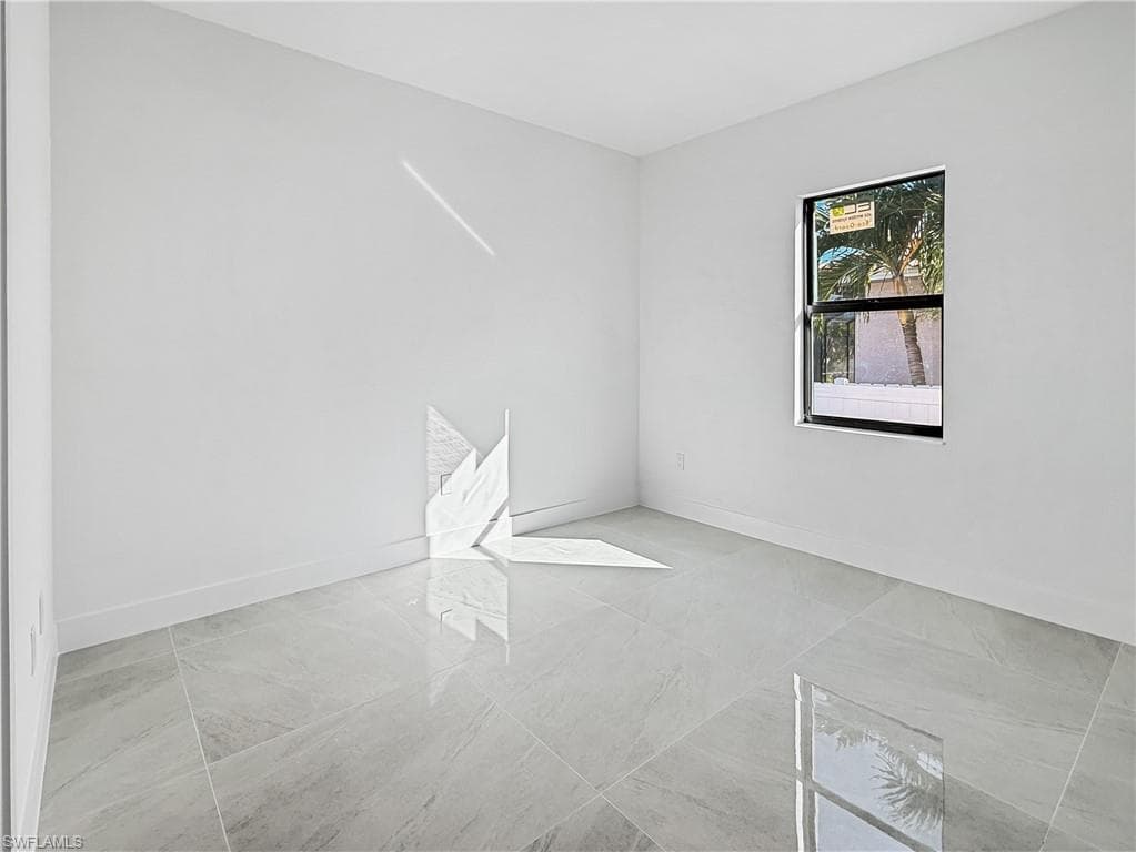 5405 25th Ct, Cape Coral, FL 33914-20