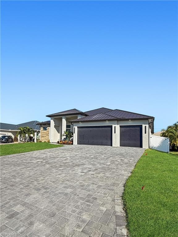 5405 25th Ct, Cape Coral, FL 33914-3