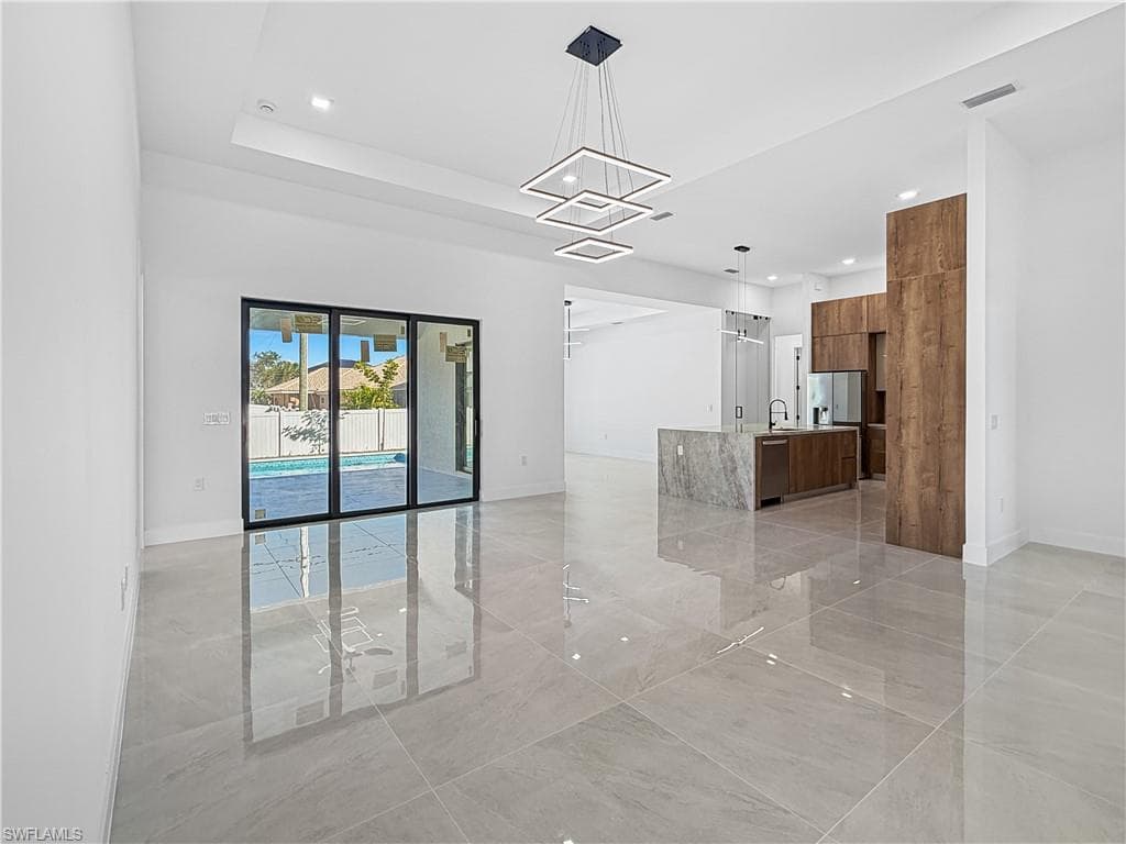 5405 25th Ct, Cape Coral, FL 33914-4